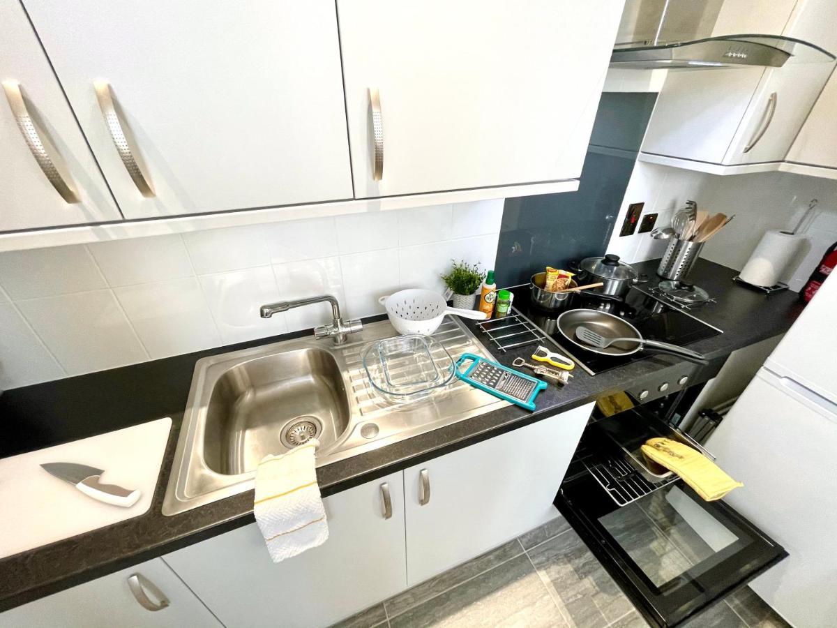 Modern Family Apartment Free Parking And Gym By Beach Bournemouth Kültér fotó