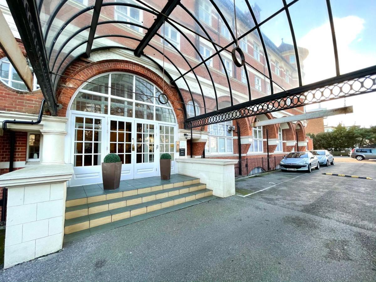 Modern Family Apartment Free Parking And Gym By Beach Bournemouth Kültér fotó