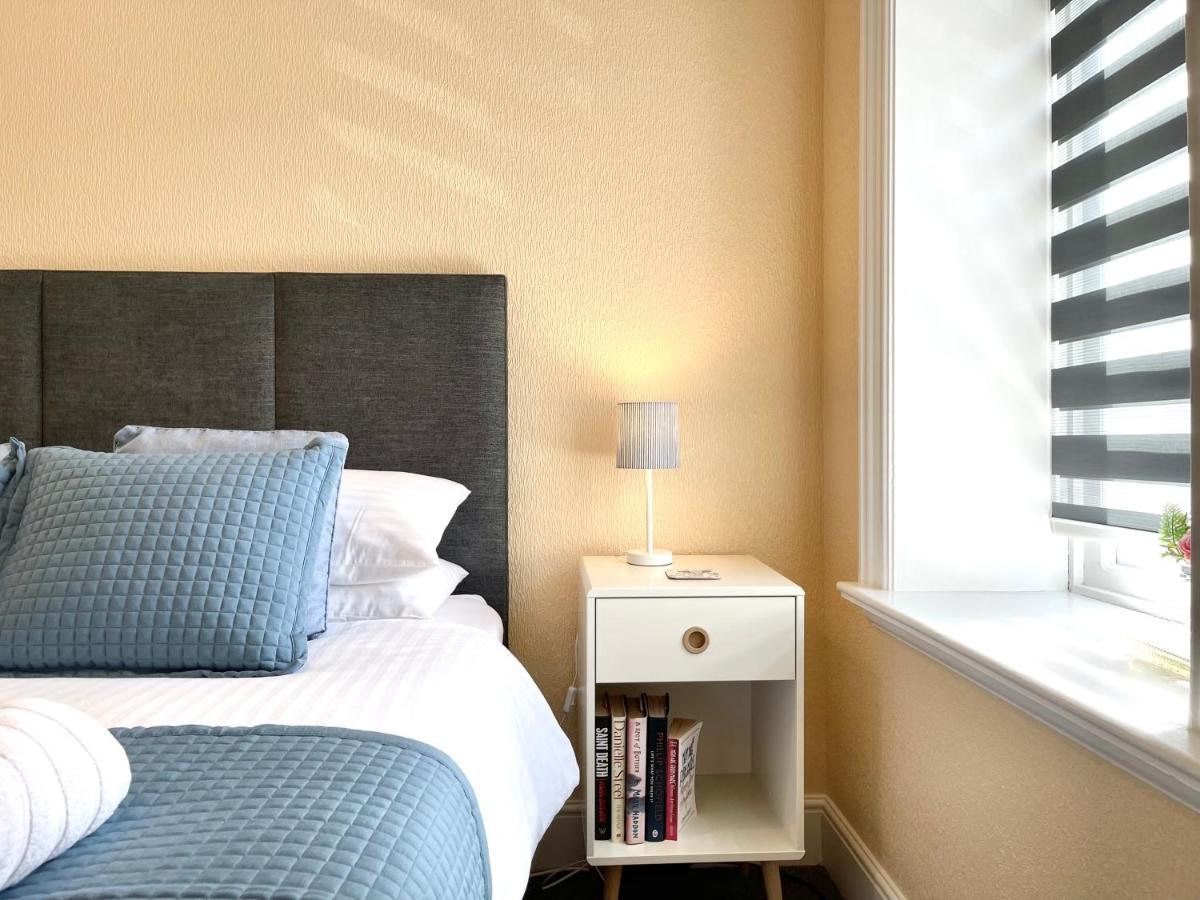 Modern Family Apartment Free Parking And Gym By Beach Bournemouth Kültér fotó