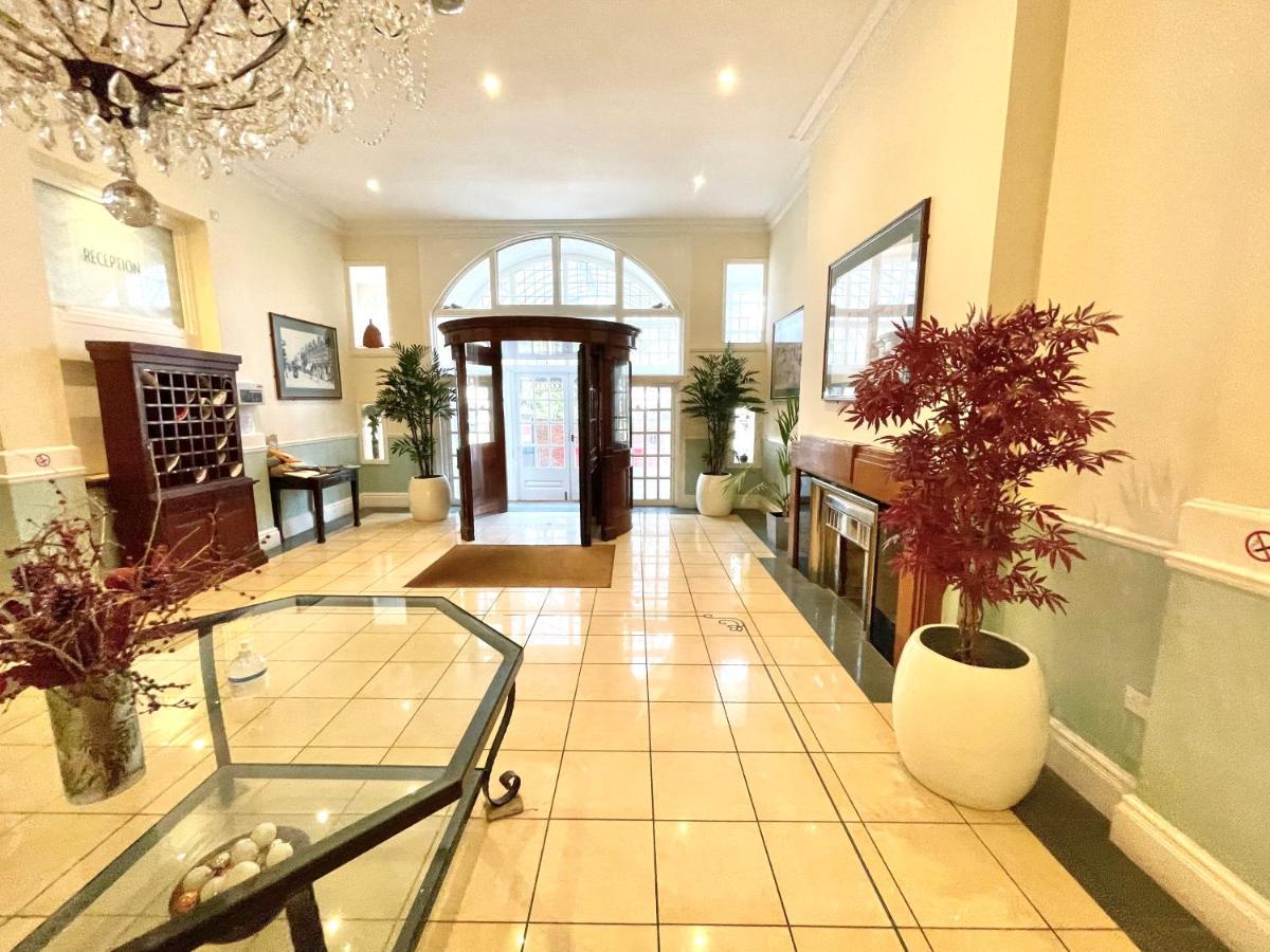 Modern Family Apartment Free Parking And Gym By Beach Bournemouth Kültér fotó